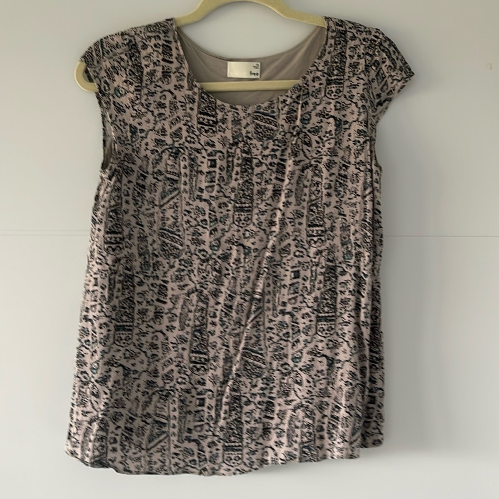 Wilfred Free T-shirt blouse - xs - like new!